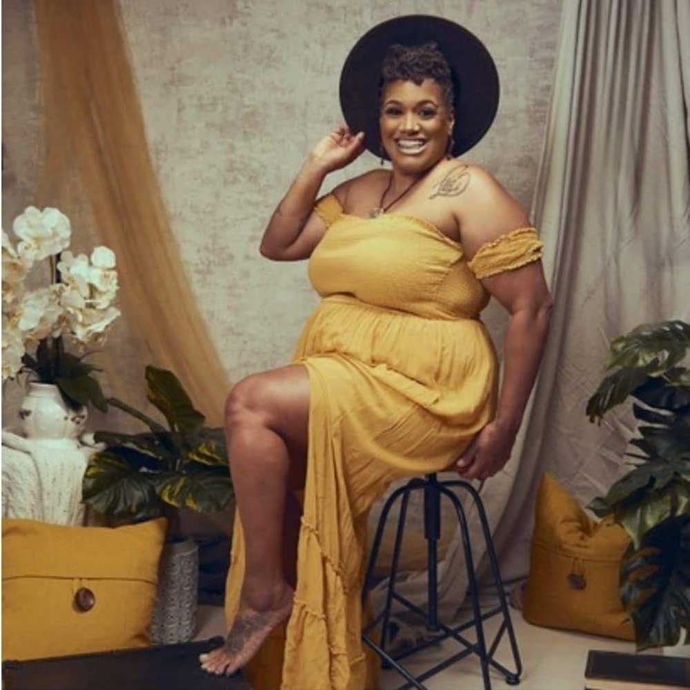 Meet your Posher, Dee.